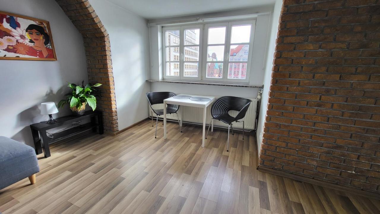 Prywatne Studio Dla 4 Osob Z Widokiem Na Rynek I Plac Solny! ヴロツワフ エクステリア 写真